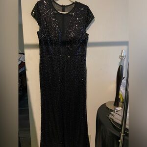 Ladies black Gown, size XL